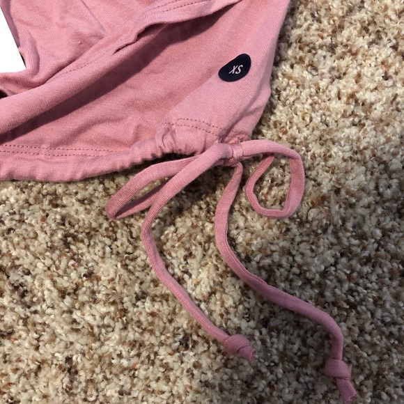 Soft pink Abercrombie&fitch croptop - Picture 4 of 5